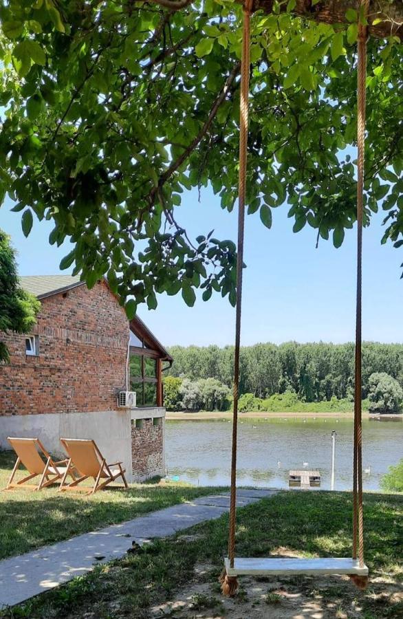 Kuca Ribarev San Villa Beocin Екстериор снимка